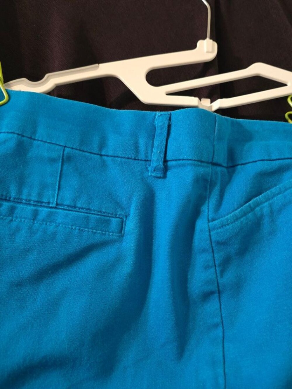 8 St Johns Bay Capri Pants Women's Turquoise Dream Mid Rise Rinse View 3